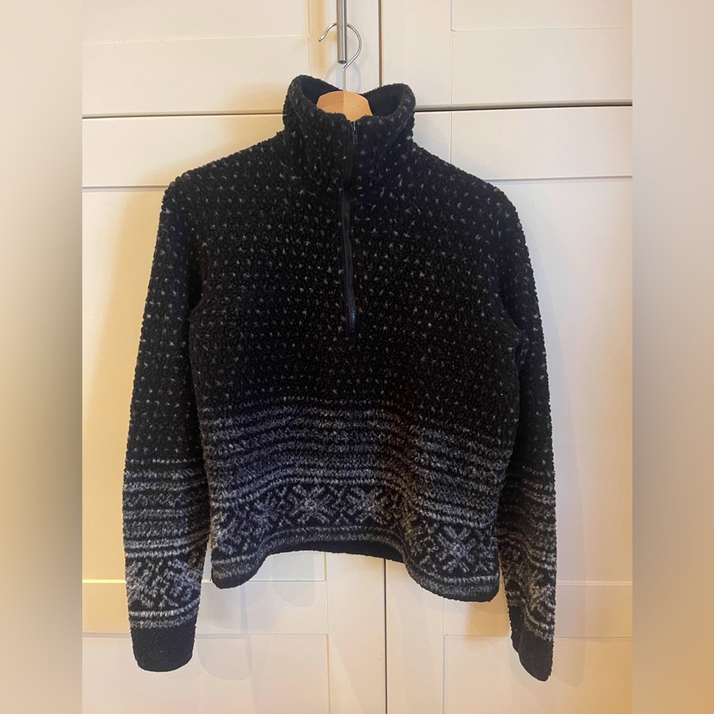 Esprit Black and White Knit Sweater with Textured Pattern